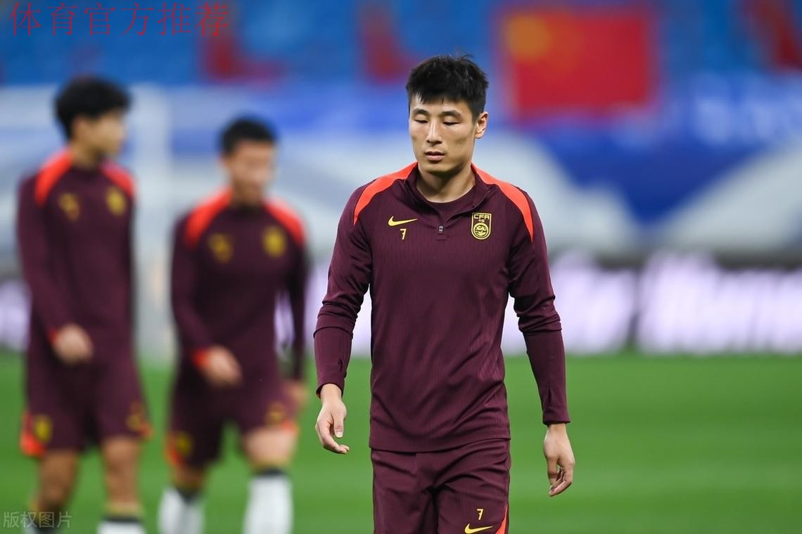 新华社专访武磊：愿意带伤出战，承担更多责任